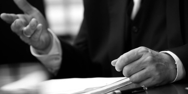 Permisos de Residencia y Trabajo / Visados / Golden Visa Bassella · Golden Visa Inversión en Bienes Inmuebles